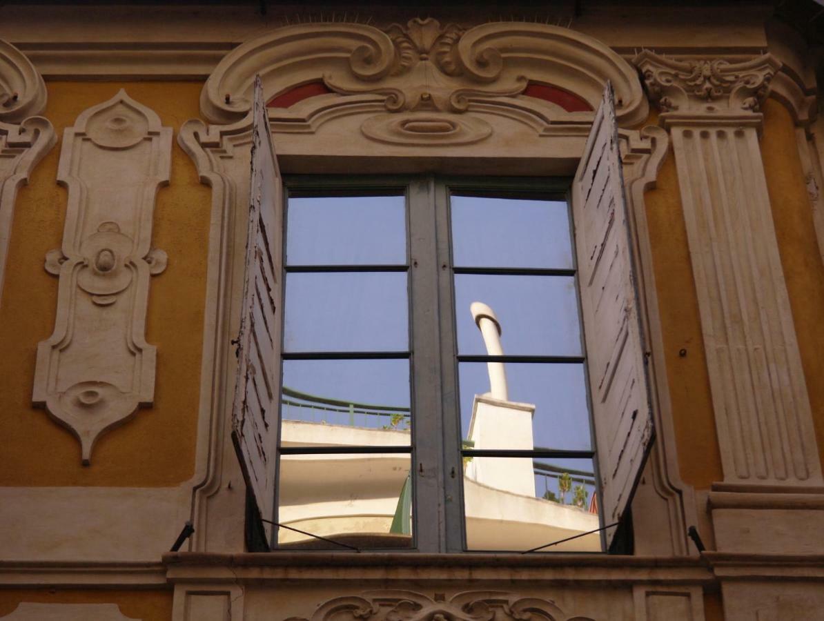 Dietro Il Teatro Modena Genoa Ngoại thất bức ảnh